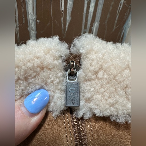 UGG Chestnut Suede Boots, worn one time, Rugged nonslip soles, Metal Ugg plate - Picture 12 of 14